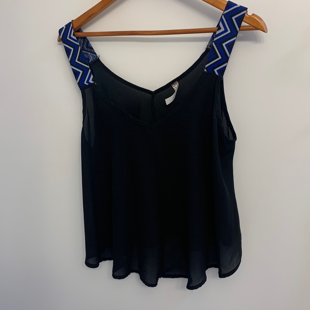 Discount for bundle of flowy tops!